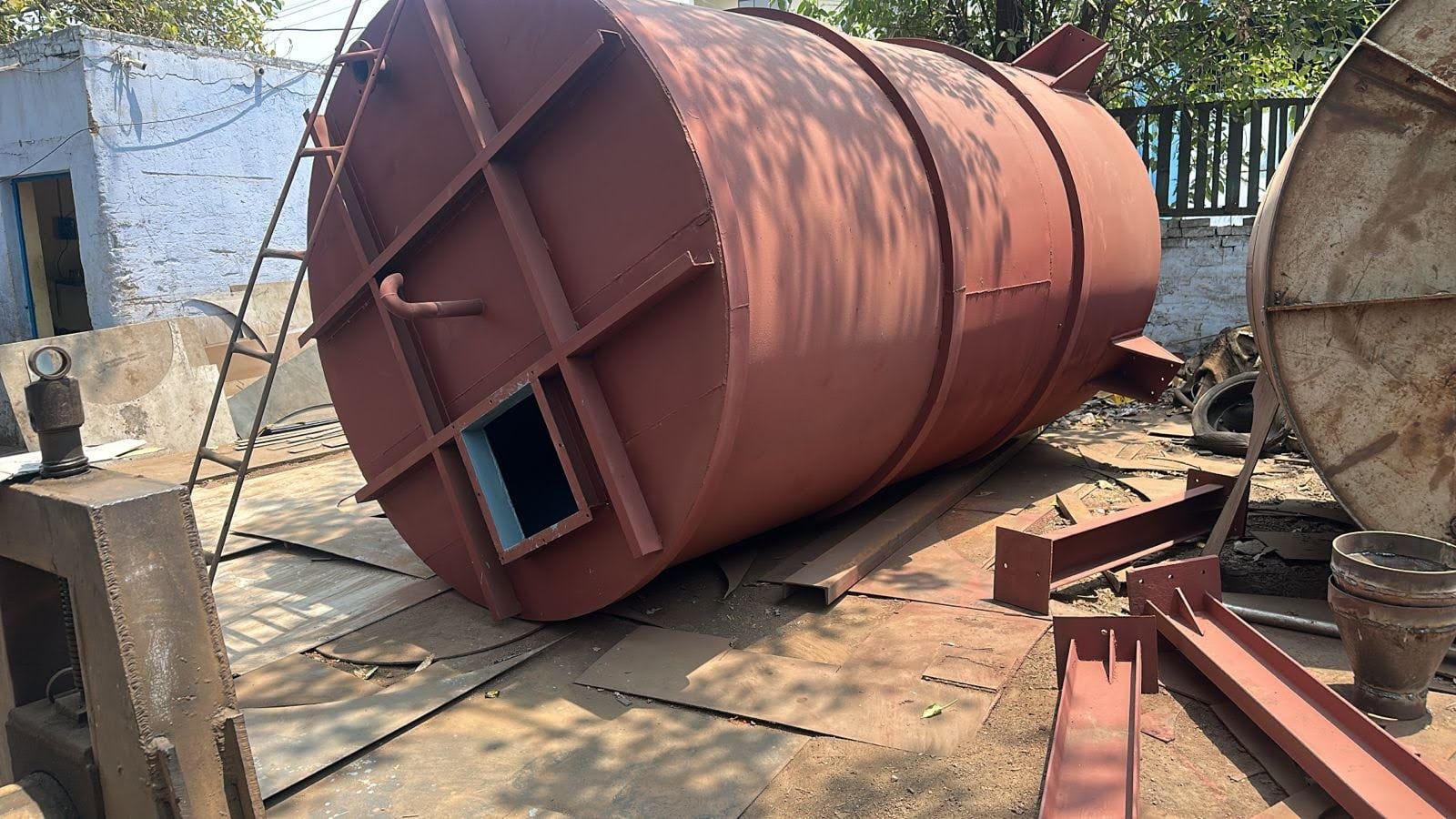 Tank Gallery